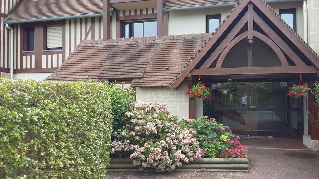 Ferienwohnung Les Manoirs Deauville Exterior foto